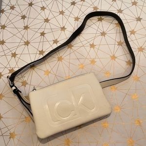 Calvin Klein ck white zipper purse wallet bag on a belt L/XL